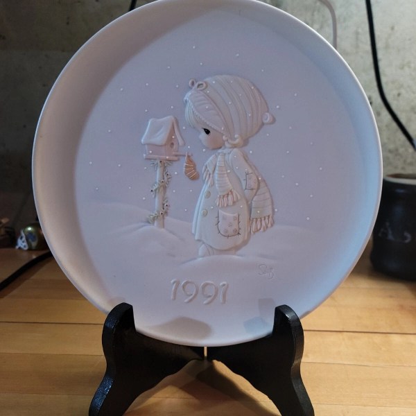 Precious Moments Plate - Front View - "Blessings From Me to Thee"